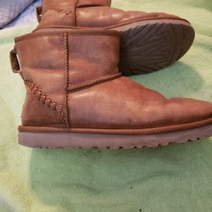 Ugg mini boot
